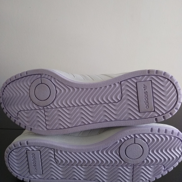 Adidas Women's Team Court Size 10.5 - Picture 3 of 5